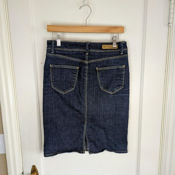 Zara Dark Wash Denim Skirt - Size 8 - Picture 2 of 7